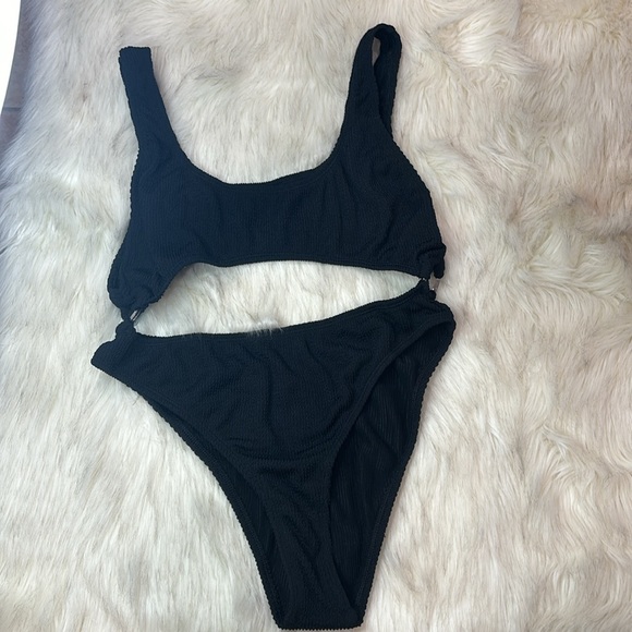 NWOT Revolve Good American always Fits - Picture 3 of 8